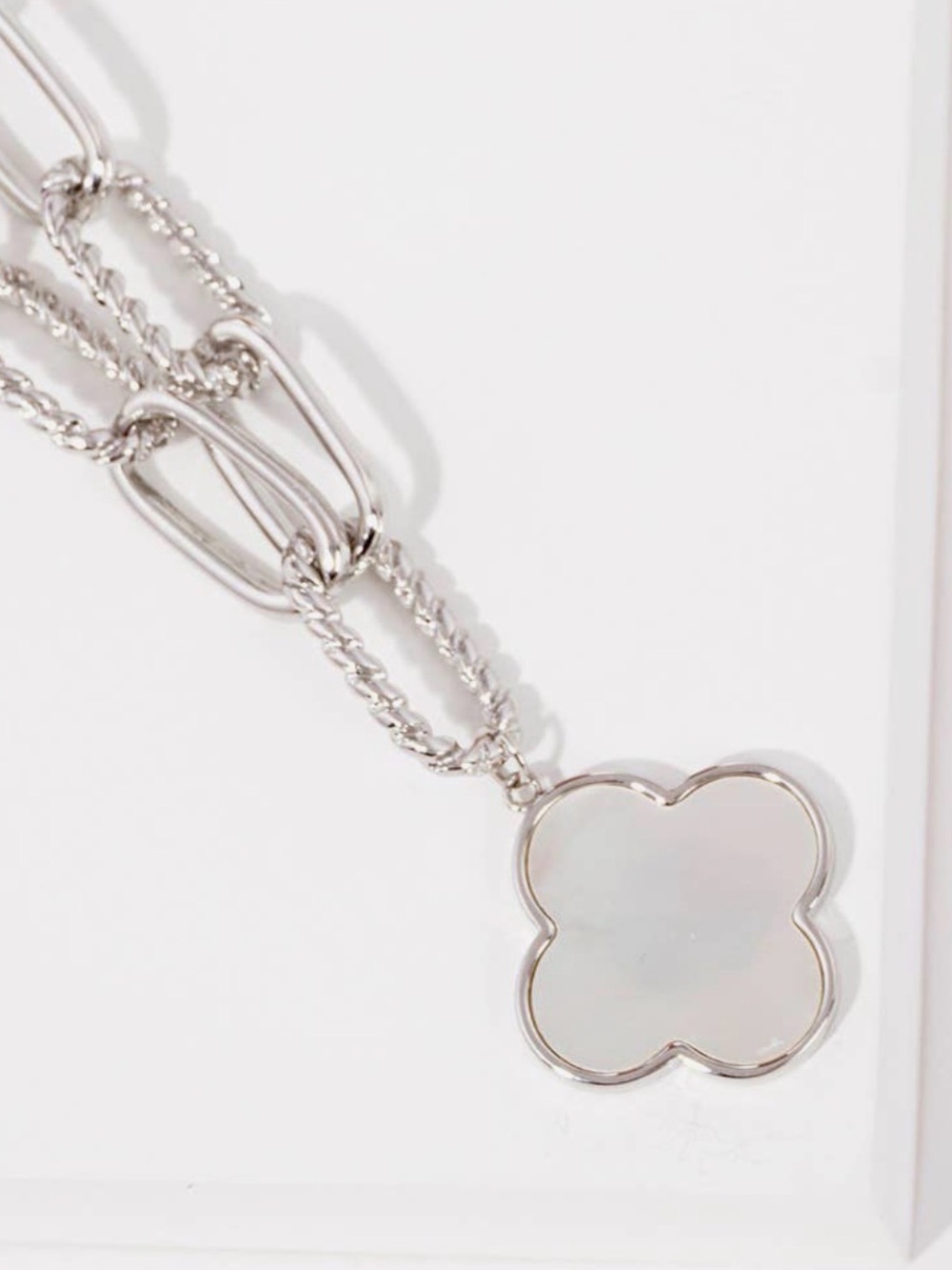 Silver White  Quatrefoil Clover Pendant Necklace (5588)